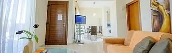007 * Protaras